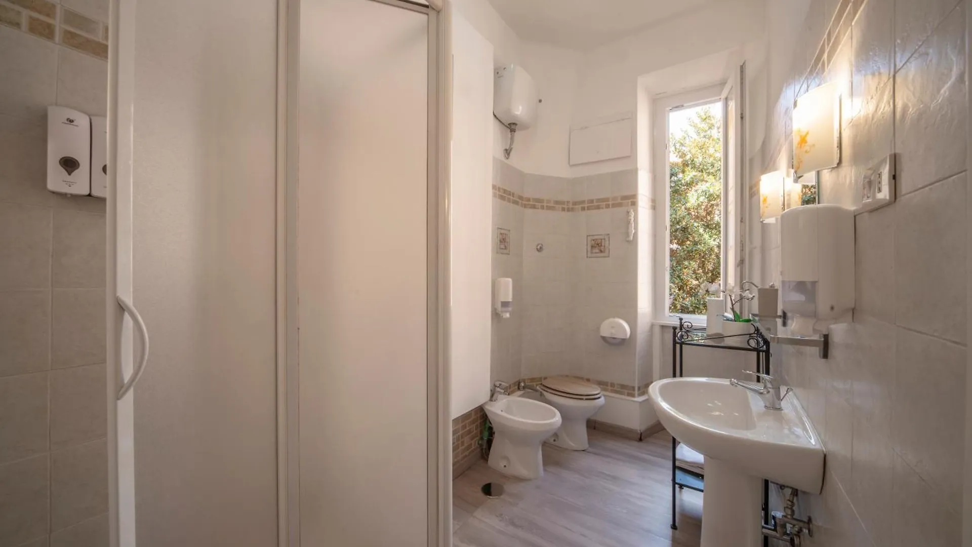 San Pietro Holidays Rzym Pensjonat